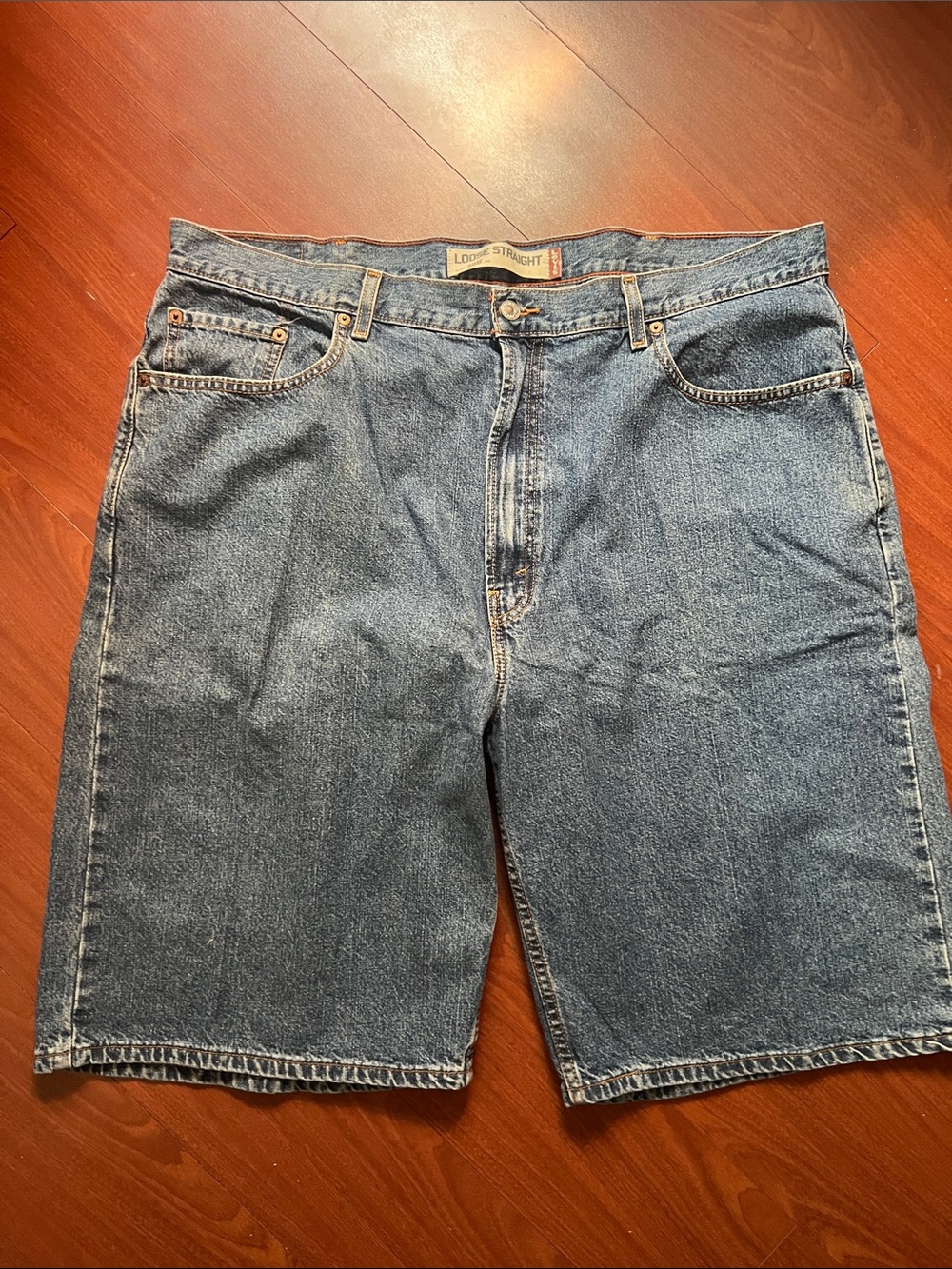Levi’s Classic Blue Denim Men's Shorts - Loose Straight‎ Fit w42